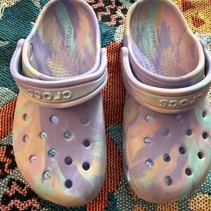 CROCS Kids Tie-Dye Clogs - Purple and Blue